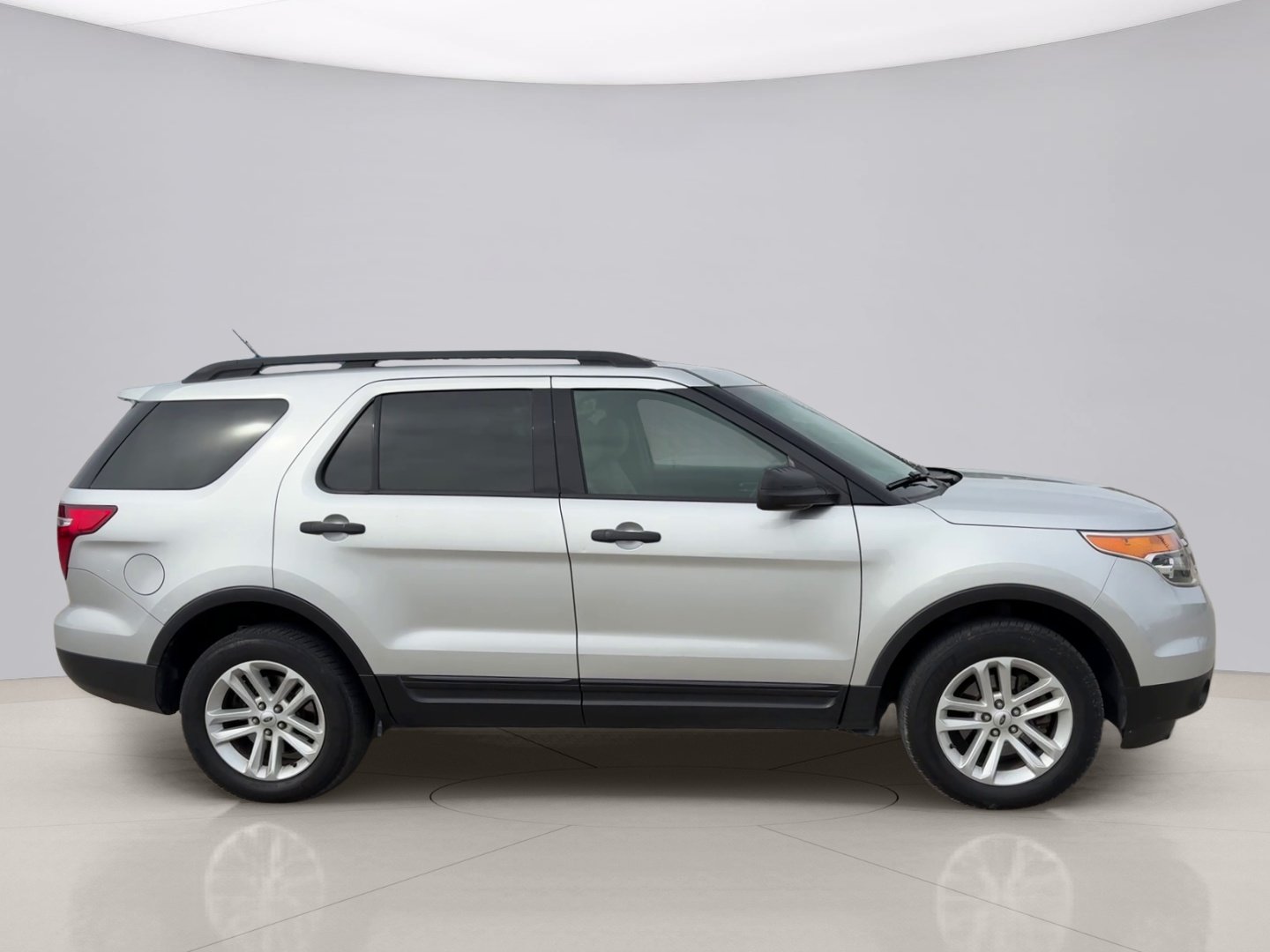 Used 2015 Silver Ford XLT image 6