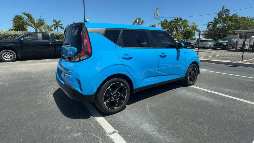 Used 2024 Blue Kia EX image 8