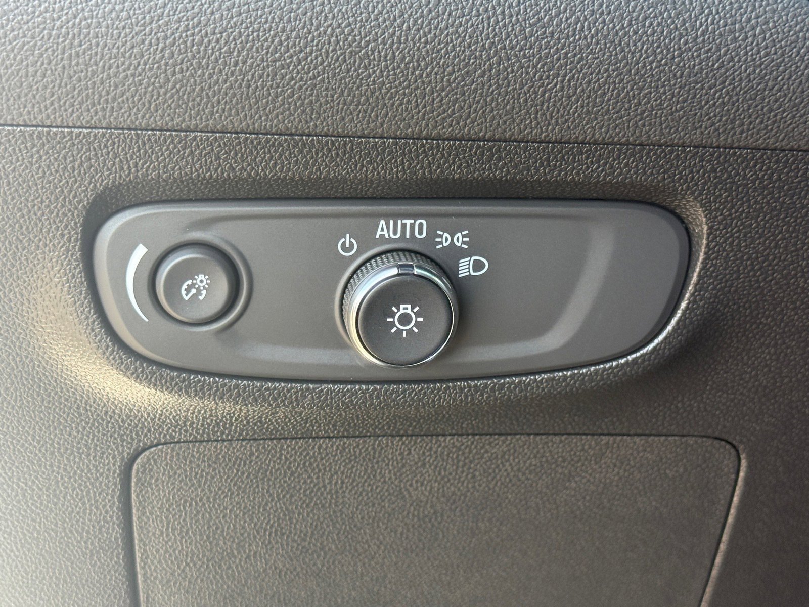 2025 Buick Encore GX Preferred - Photo 23