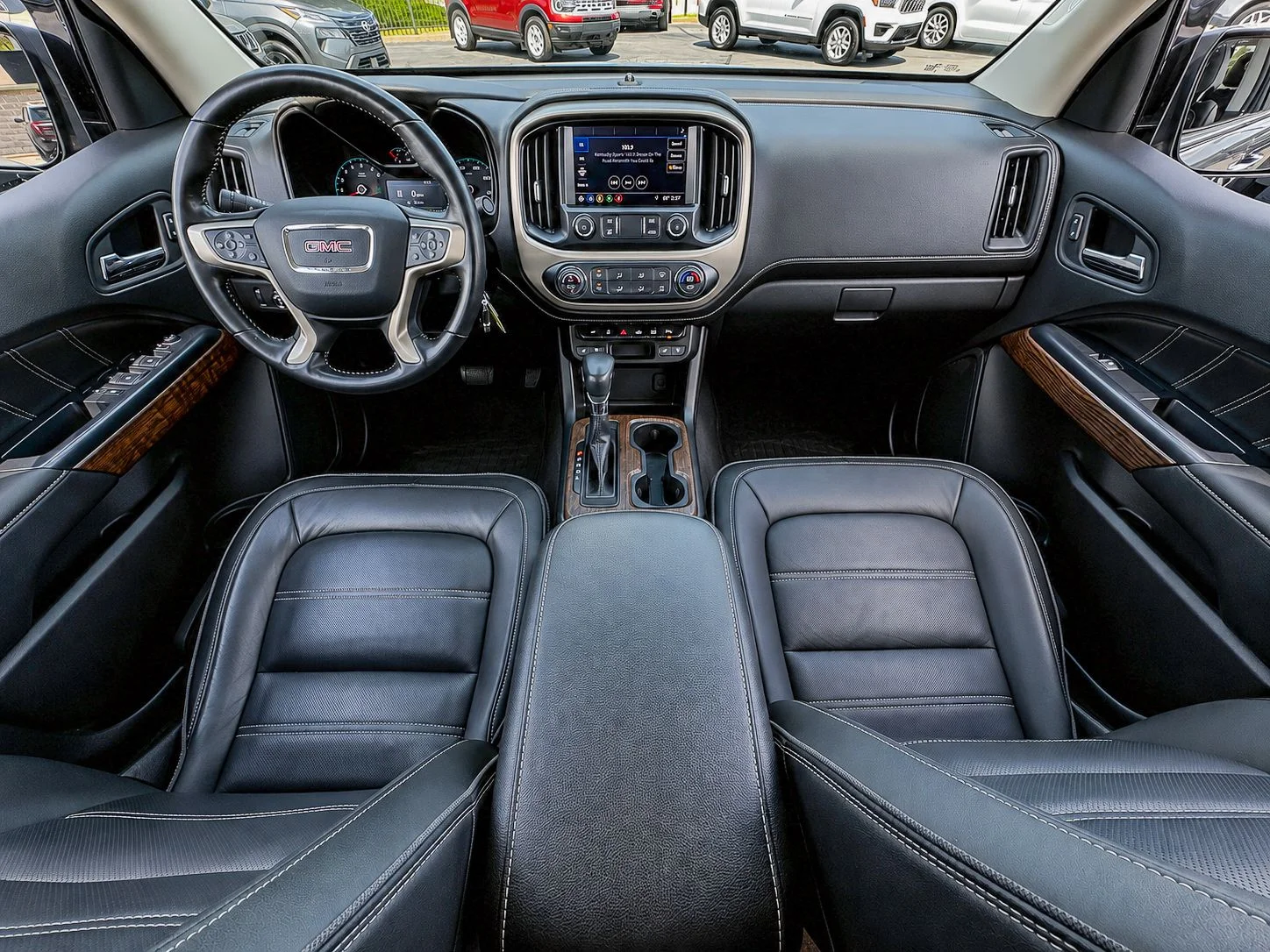 Used 2022 Gray GMC Denali image 2