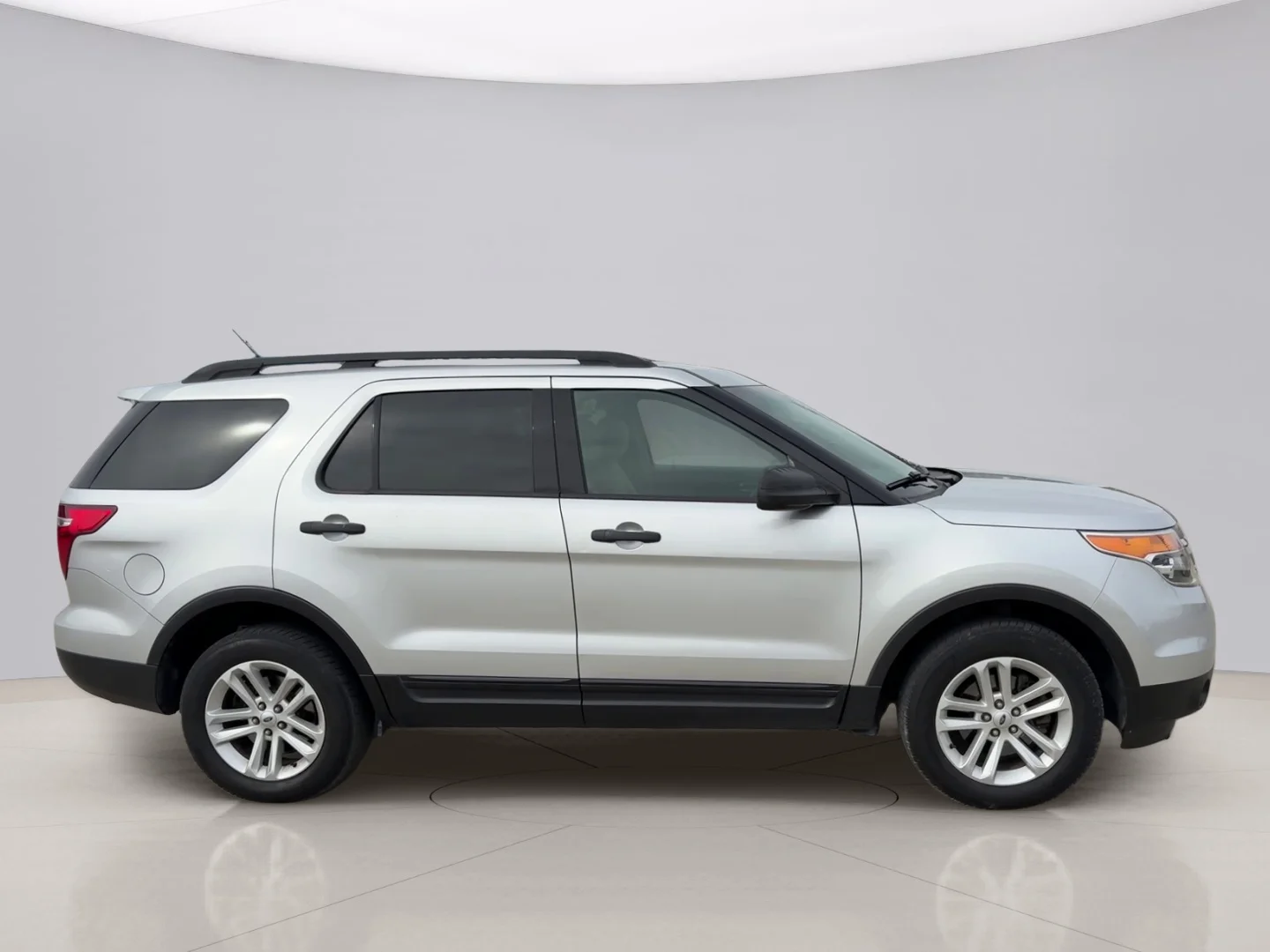 Used 2015 Silver Ford XLT image 6