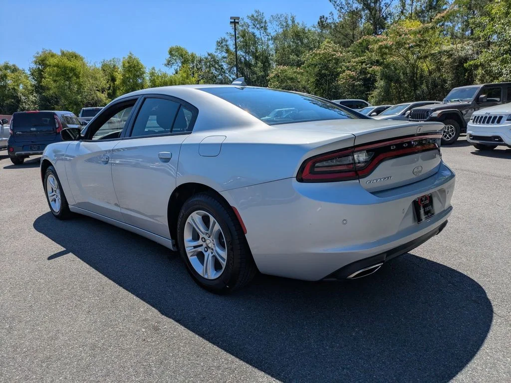 Used 2023 Silver Dodge SXT image 6