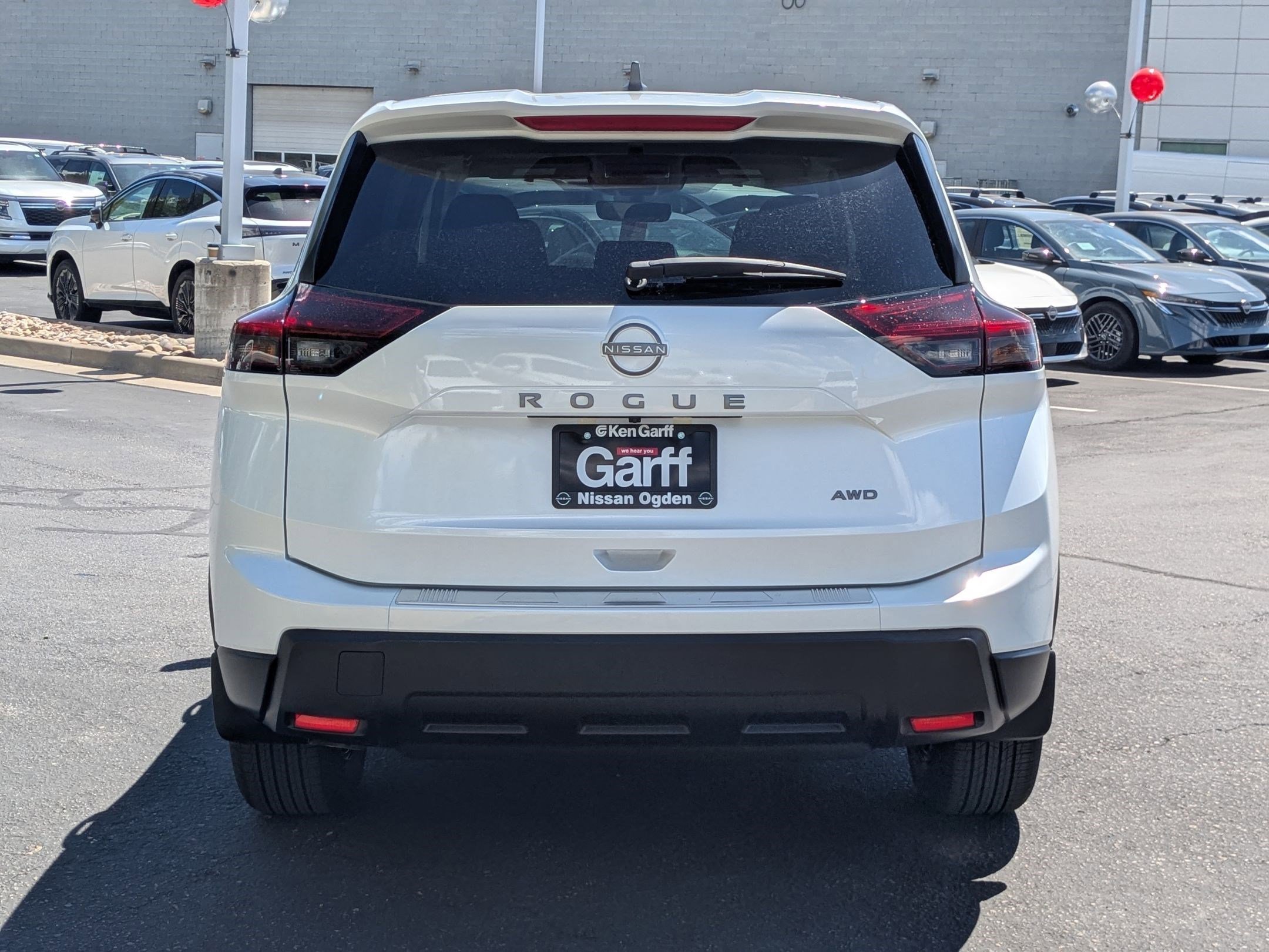 New 2026 Everest White Pearl Tricoat Nissan SV image 4