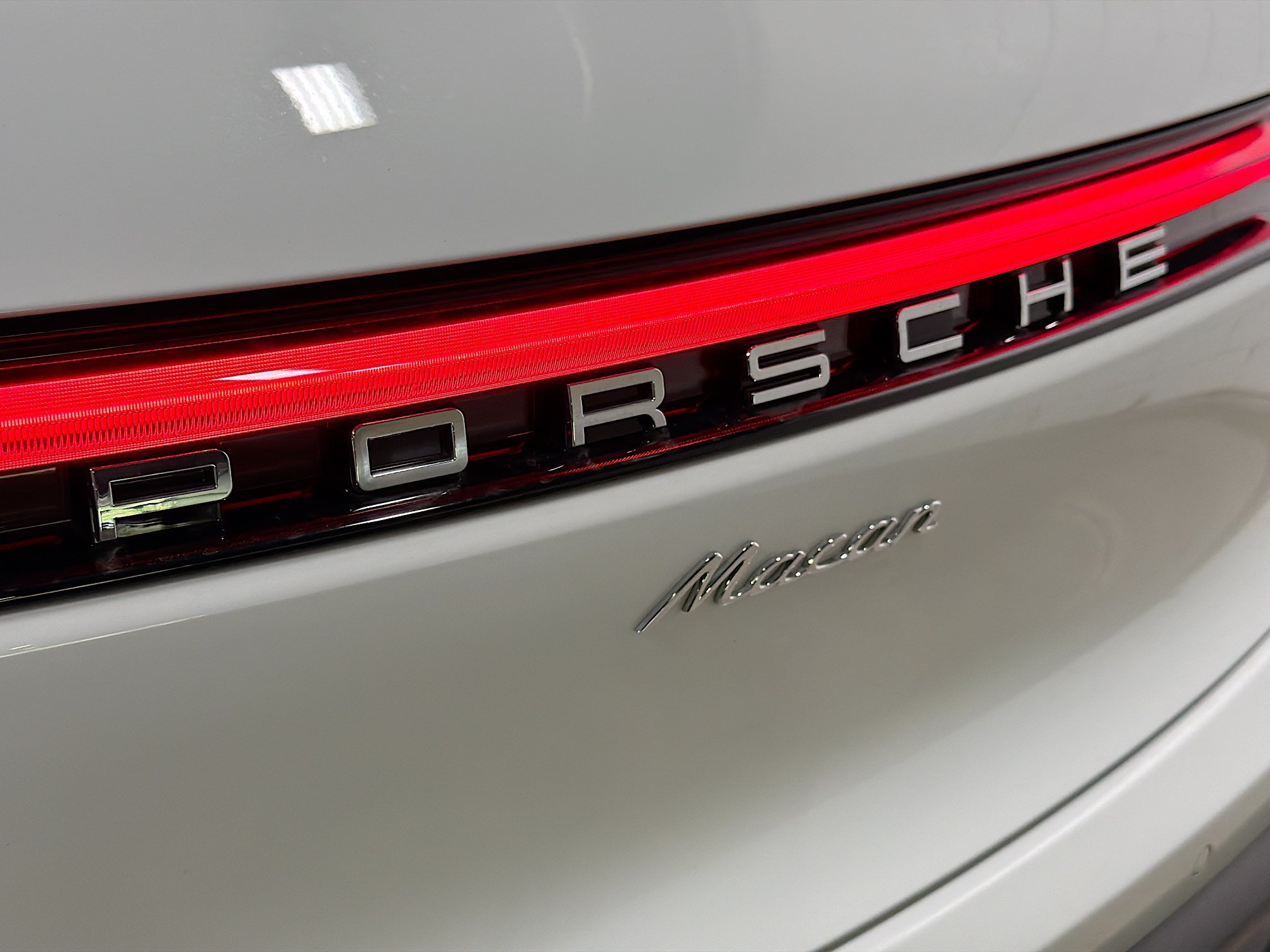 Certified Used 2026 Carrara White Metallic Porsche  image 12