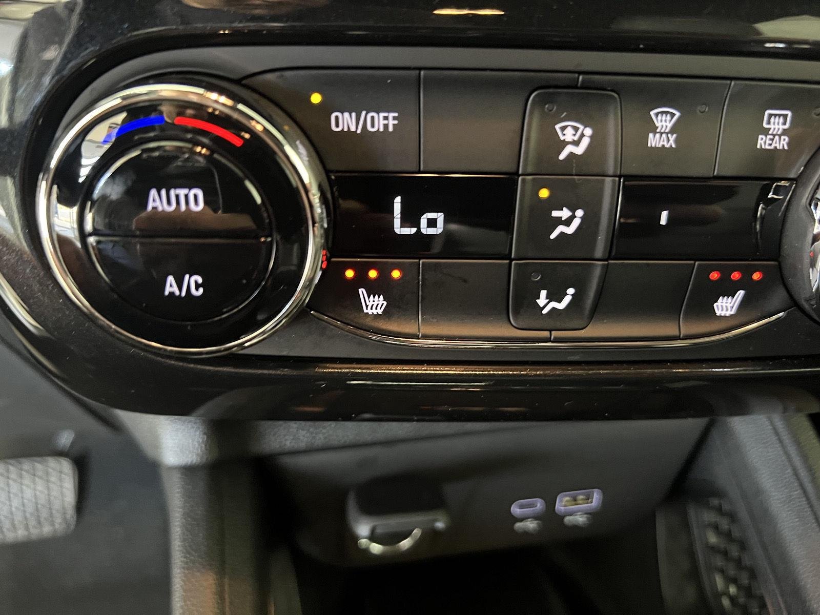 Used 2024 Summit White Chevrolet RS image 15