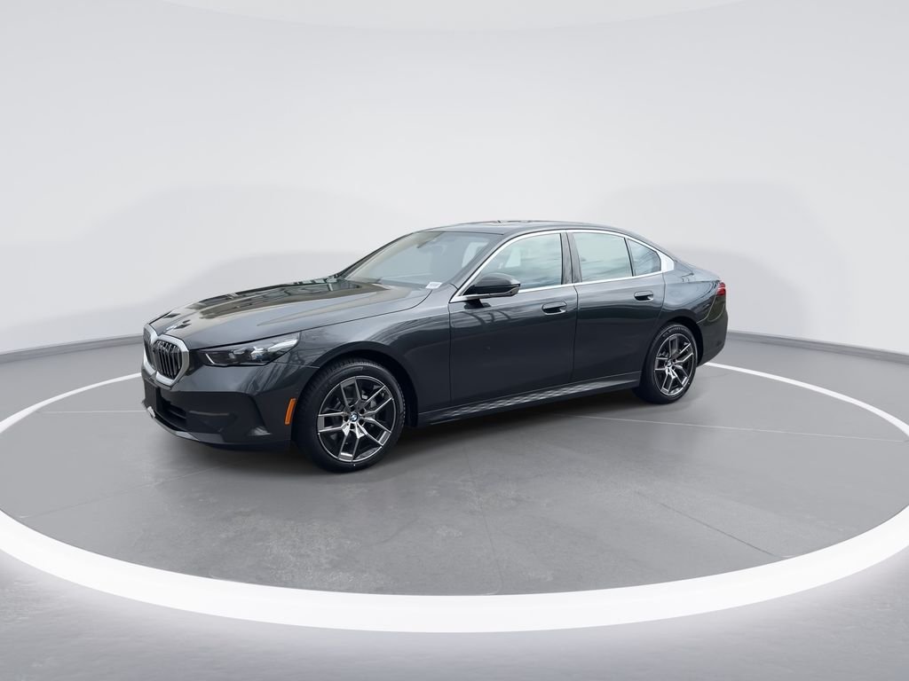 Used 2026 Dark Graphite BMW 530i xDrive image 4