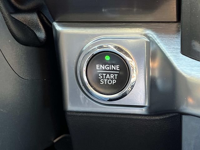 Used 2022 Black Ford Lariat image 35