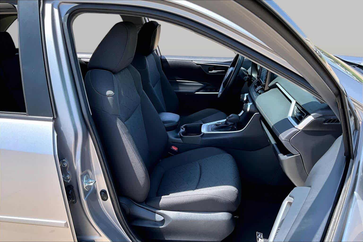 Used 2022 Silver Sky Metallic Toyota Hybrid XLE image 9