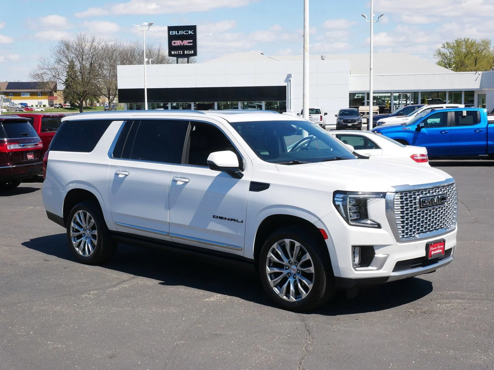 Used 2023 GMC Yukon XL Denali with VIN 1GKS2JKL5PR306685 for sale in White Bear Lake, Minnesota