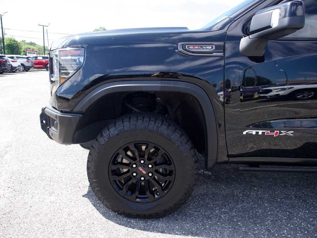 Used 2023 ONYX BLACK GMC AT4X image 6