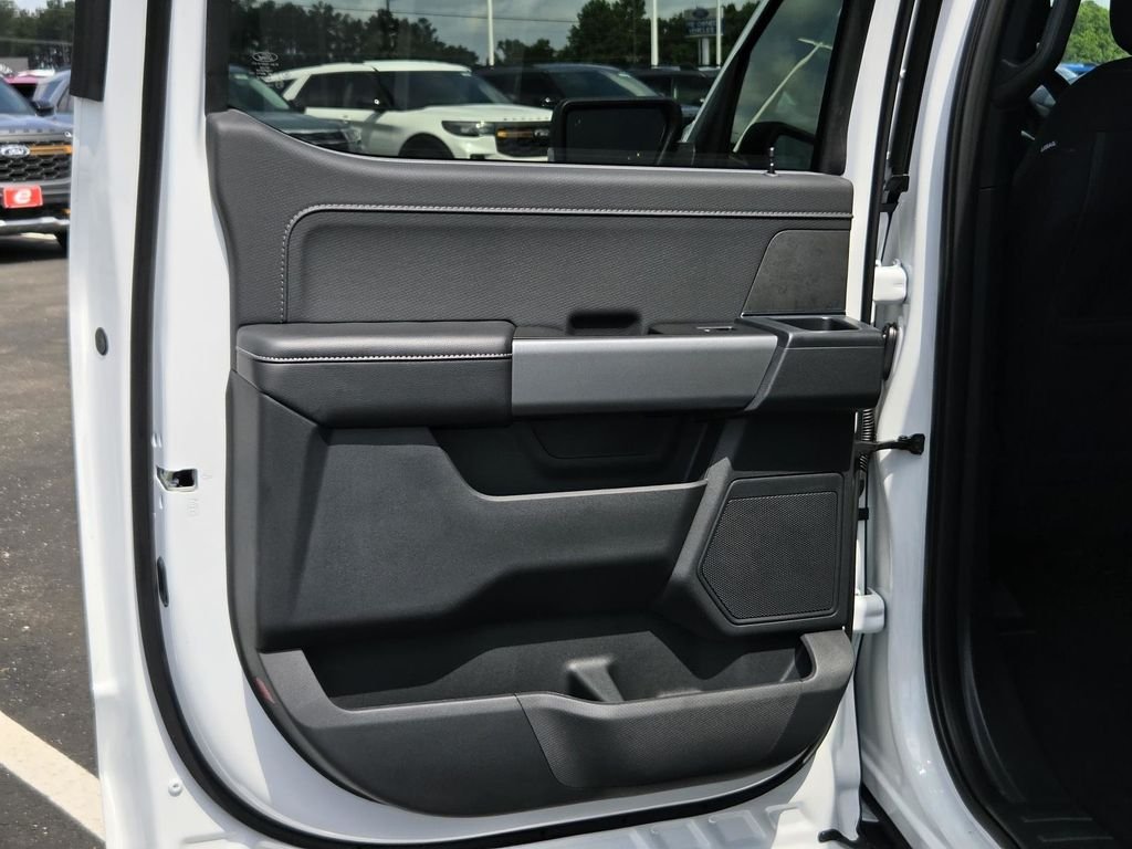 New 2026 Oxford White Ford XLT image 37