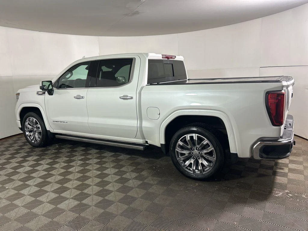 Used 2023 White Frost GMC Denali image 15