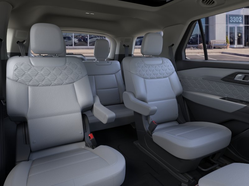 New 2026 Space White Metallic Ford Platinum image 51