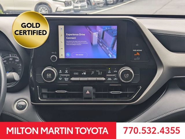 Used 2024  Toyota LE Nightshade image 19