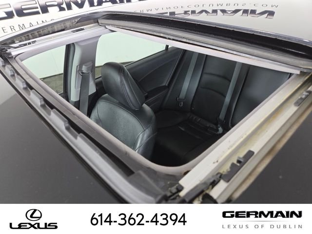 Used 2013 Black Honda Touring image 31