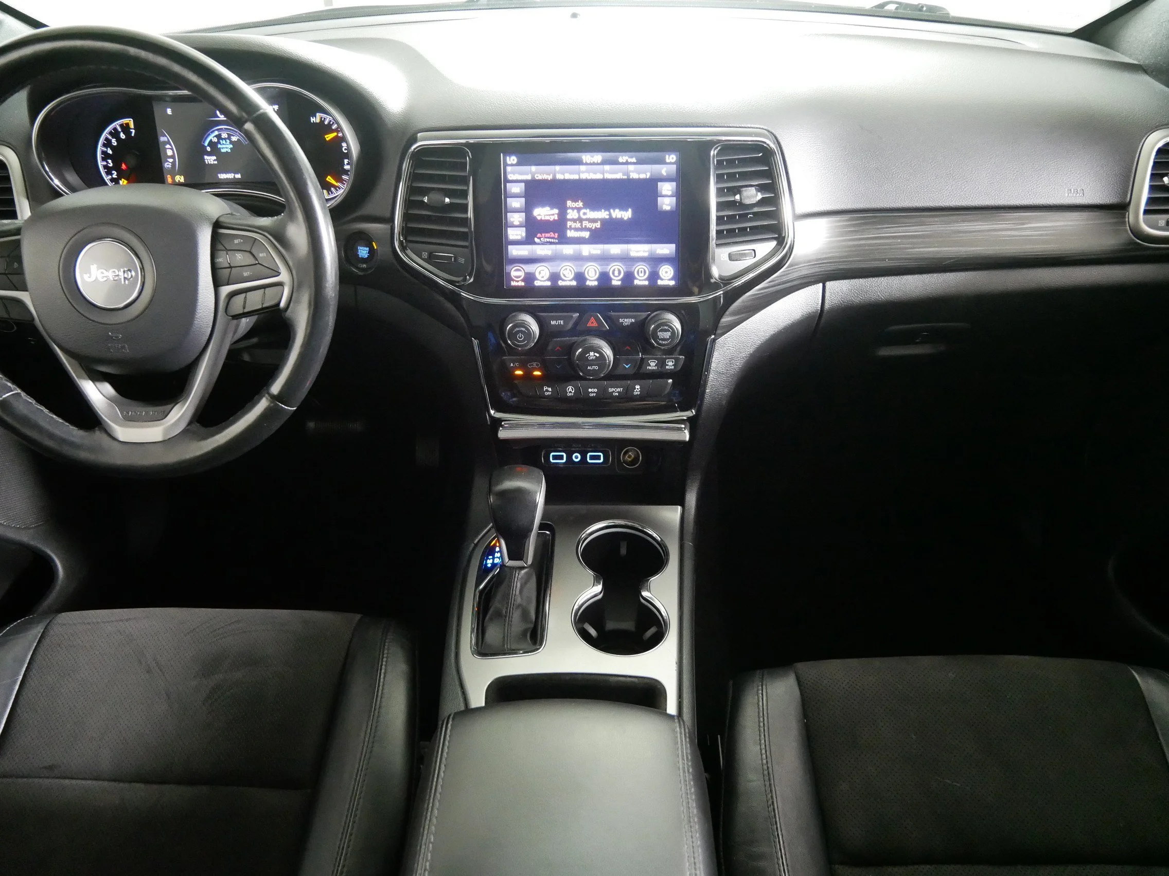 Used 2020 Bright White Clearcoat Jeep Altitude image 10