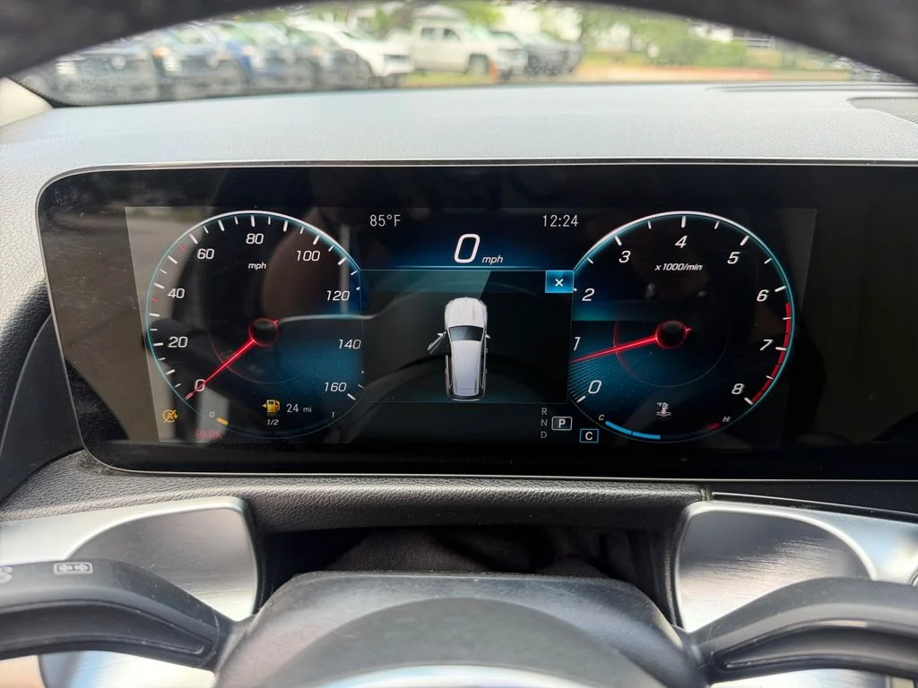 Used 2022  Mercedes-Benz GLB 250 image 14