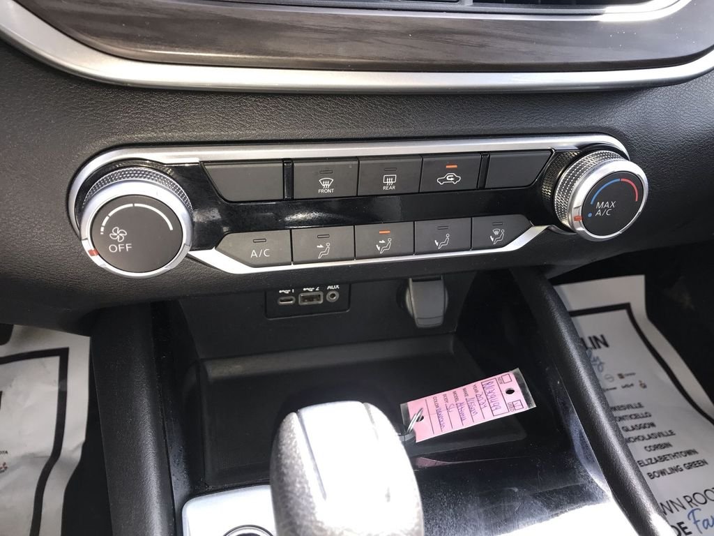 Used 2024 Red Nissan 2.5 SV image 18