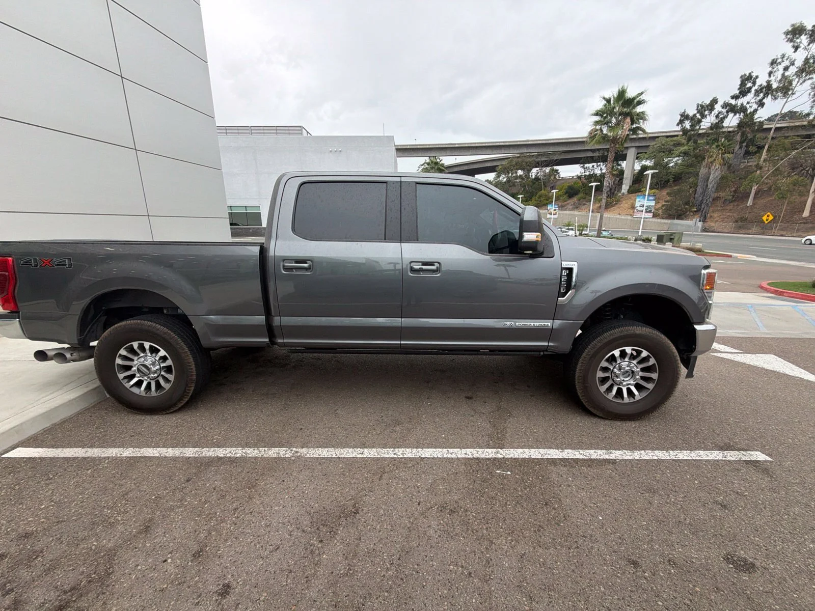 Certified Used 2022 Gray Metallic Ford Lariat image 4