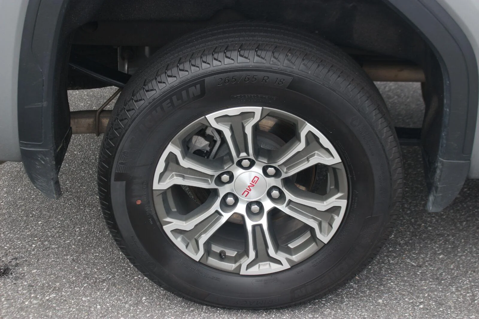Used 2025 Sterling Metallic GMC SLT image 37