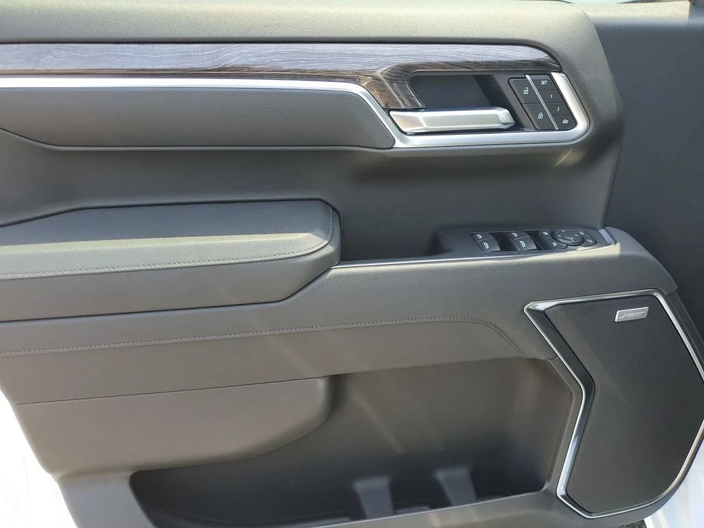 New 2026 Polar White Tricoat Chevrolet LTZ image 27