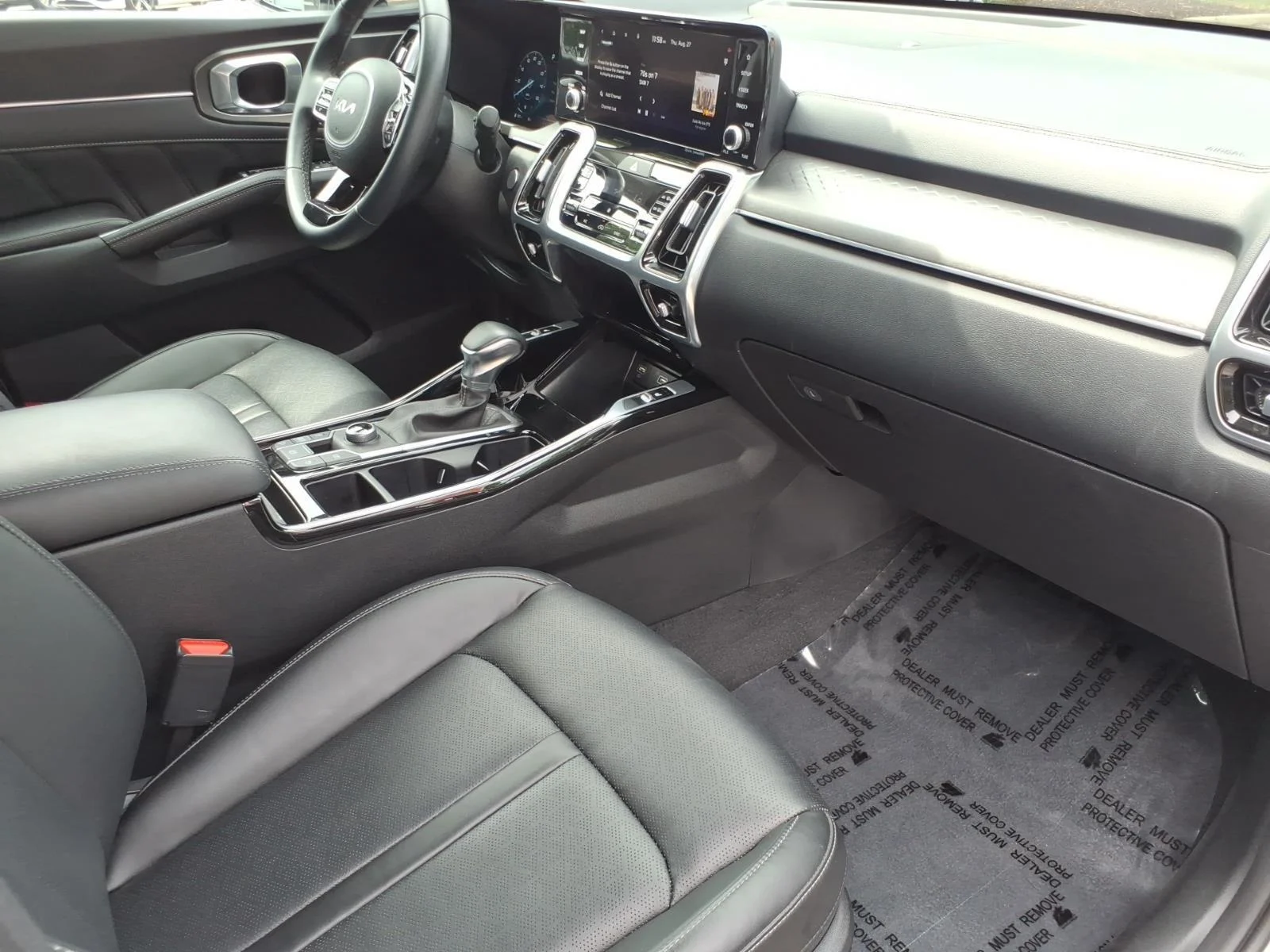 Used 2023 Glacial White Pearl Kia SX image 24