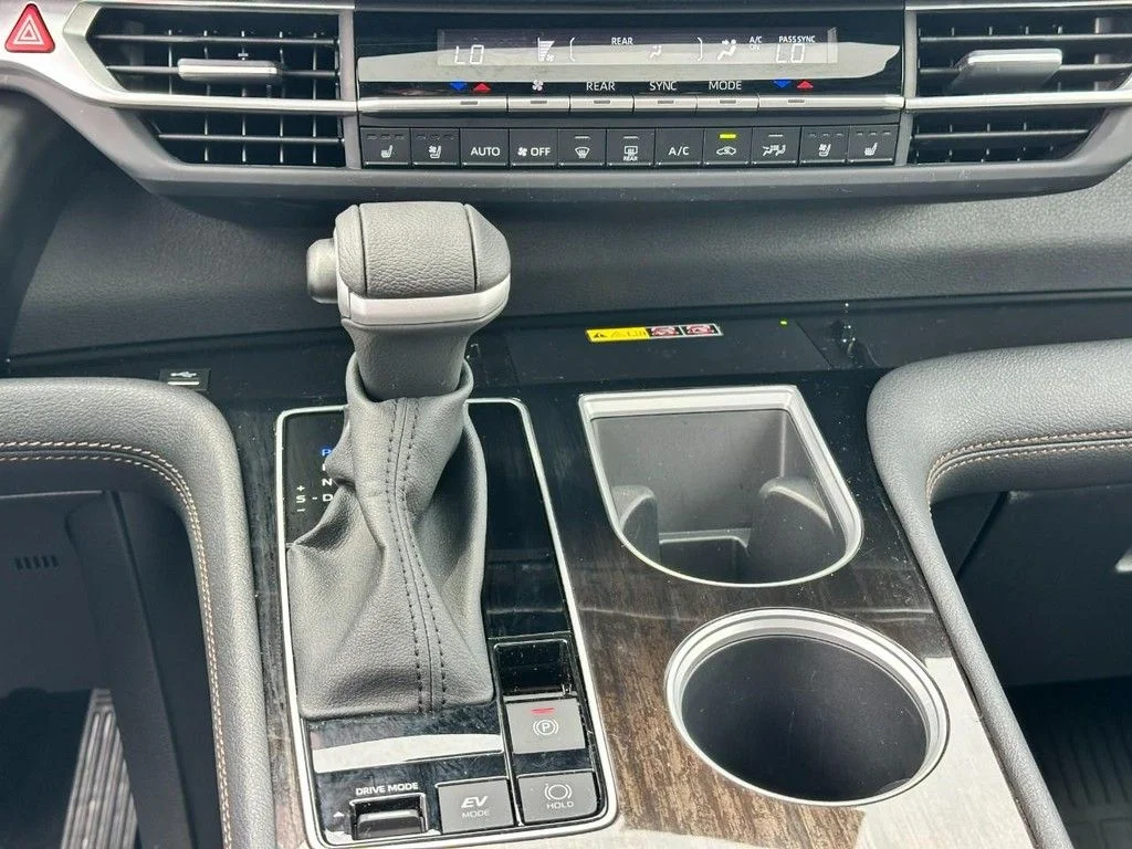 Used 2026  Toyota Platinum image 20