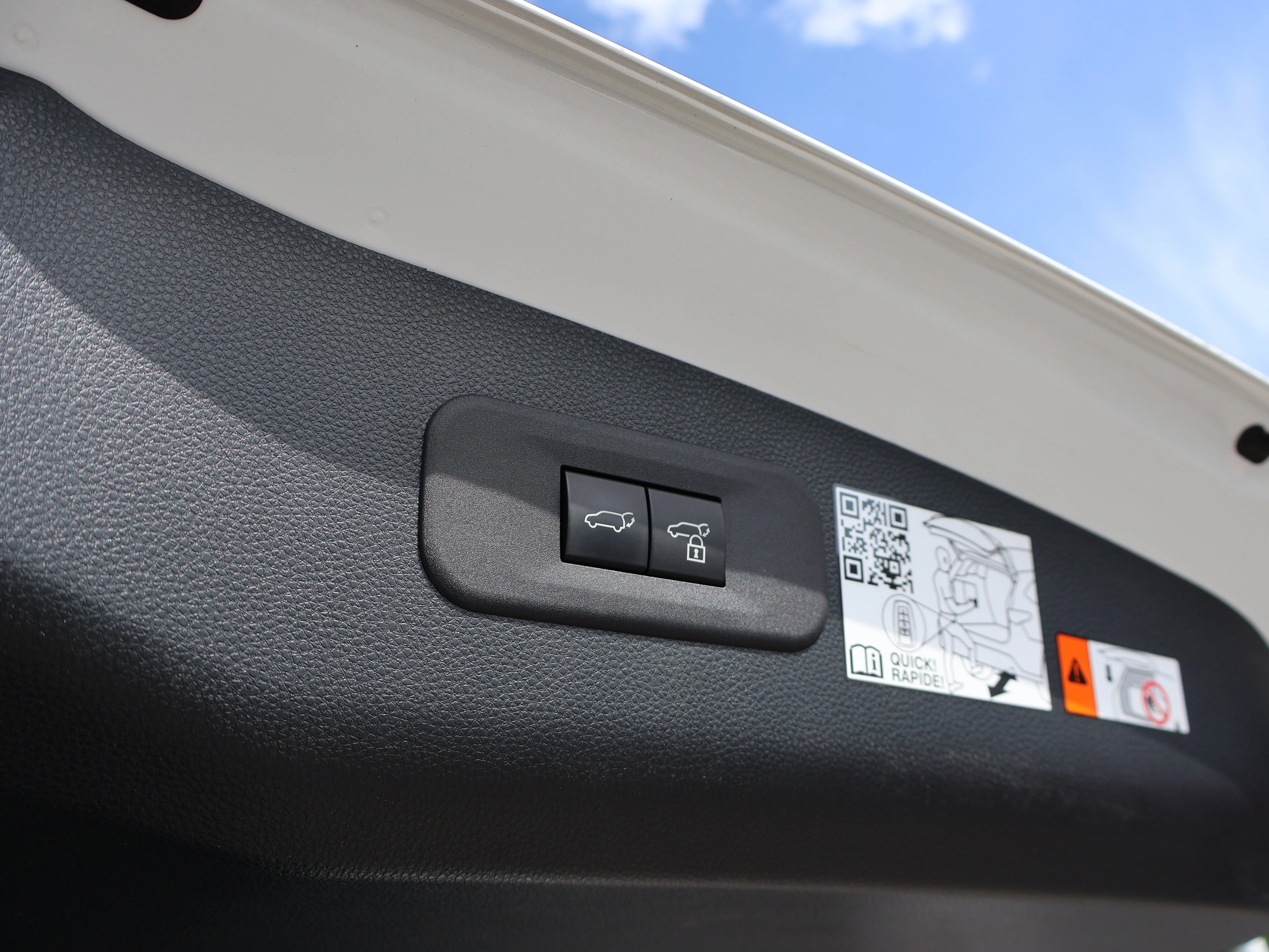 Used 2025 Oxygen White Toyota Limited image 18
