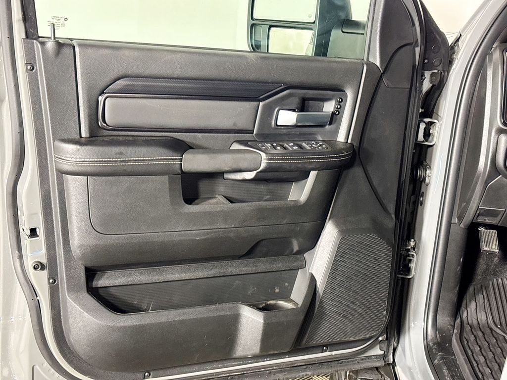 New 2026 Ceramic Gray Clear-Coat Exterior Paint RAM Rebel image 10