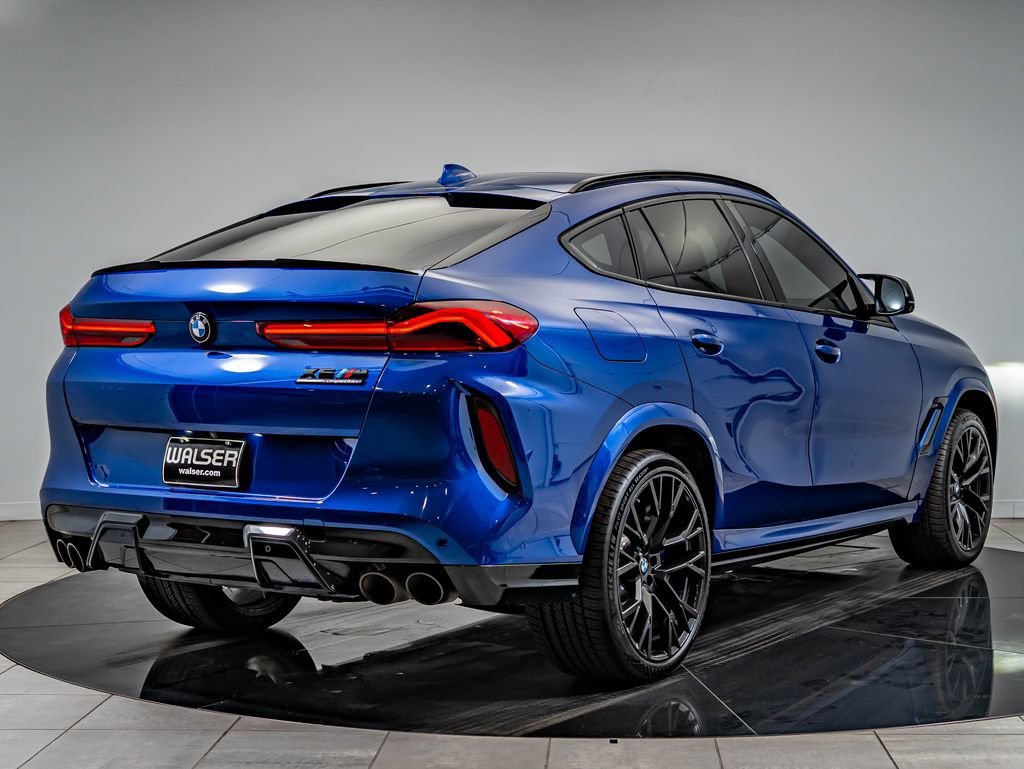 Used 2020 Marina Bay Blue Metallic BMW Competition image 5