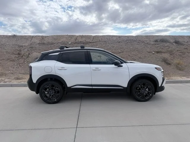 New 2027 White Nissan SR image 4