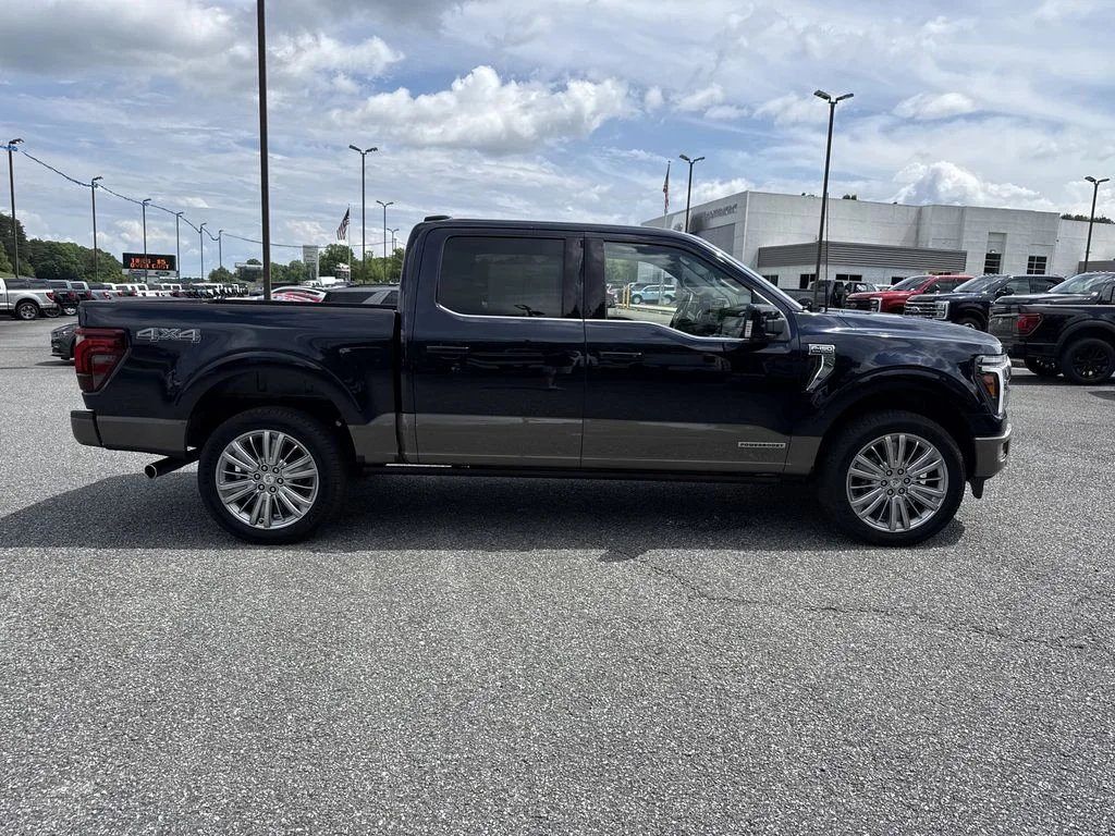Used 2025 Blue Ford King Ranch image 8