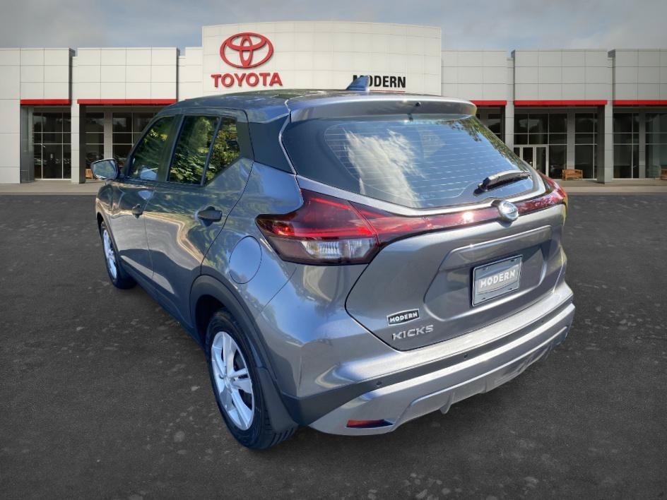 Used 2021 Gun Metallic Nissan S image 7