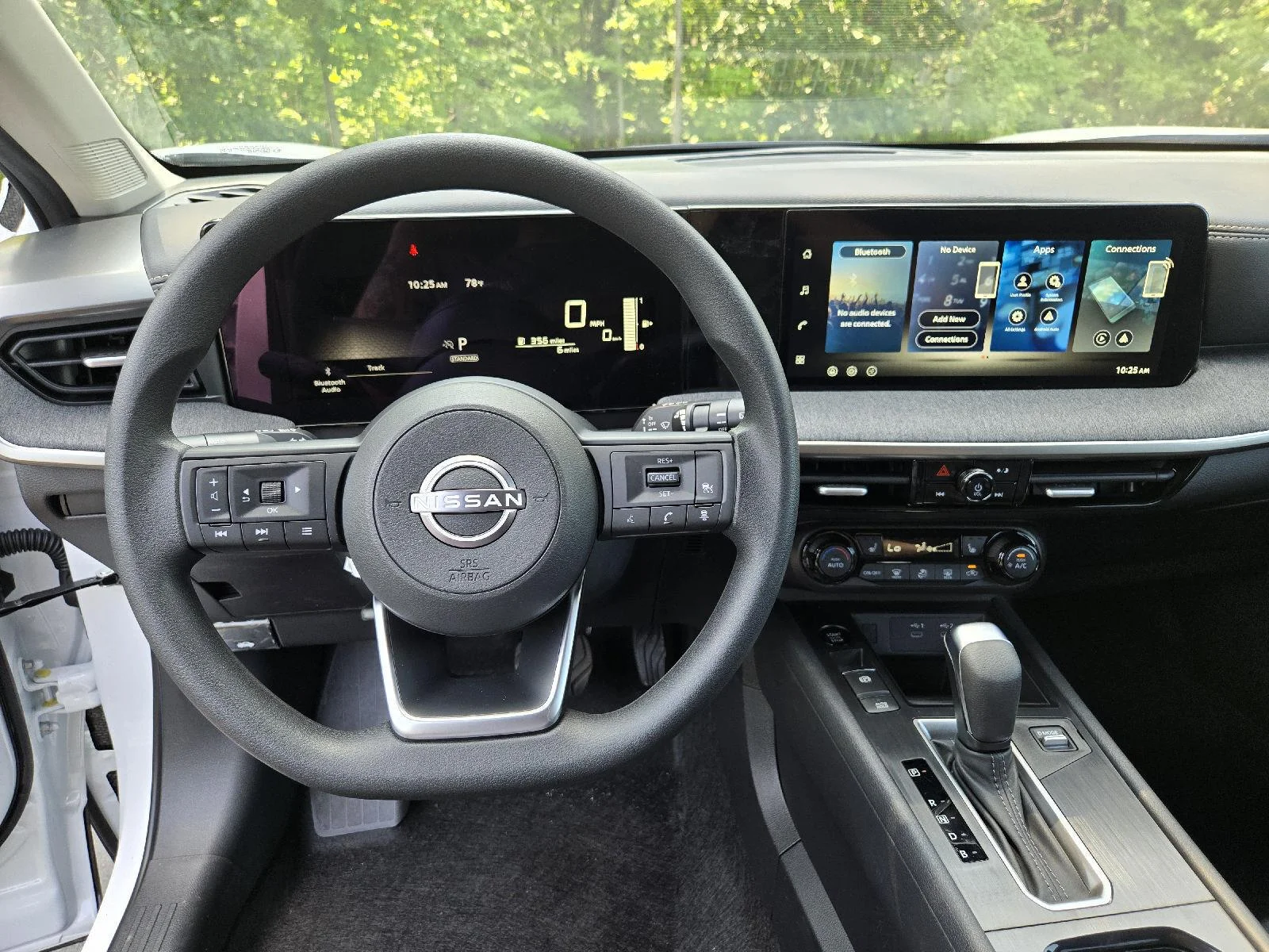 New 2026 Aspen White Tricoat/Super Black Nissan SV image 11
