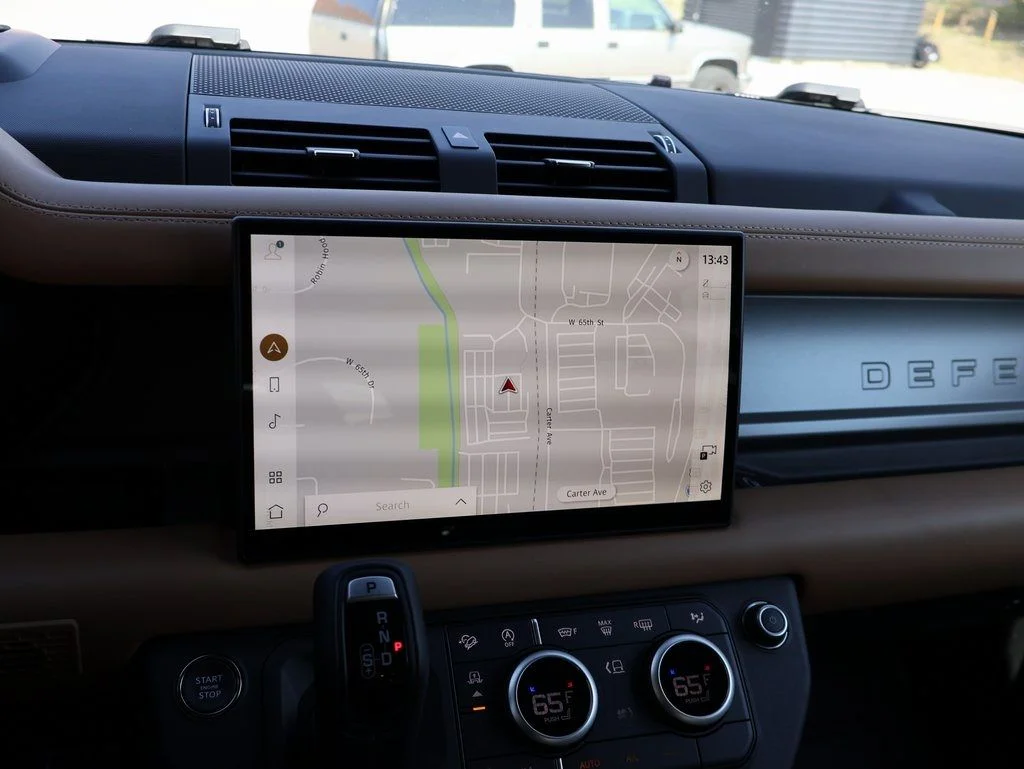 2025 Land Rover Defender V8 - Photo 20