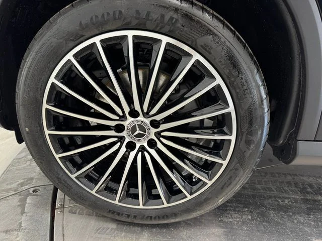 New 2026  Mercedes-Benz GLC 300 image 10