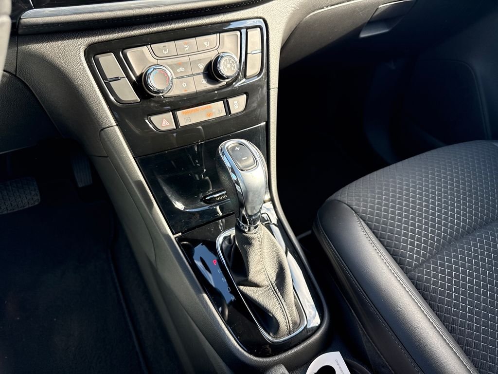 Used 2022 Silver Buick Preferred image 17
