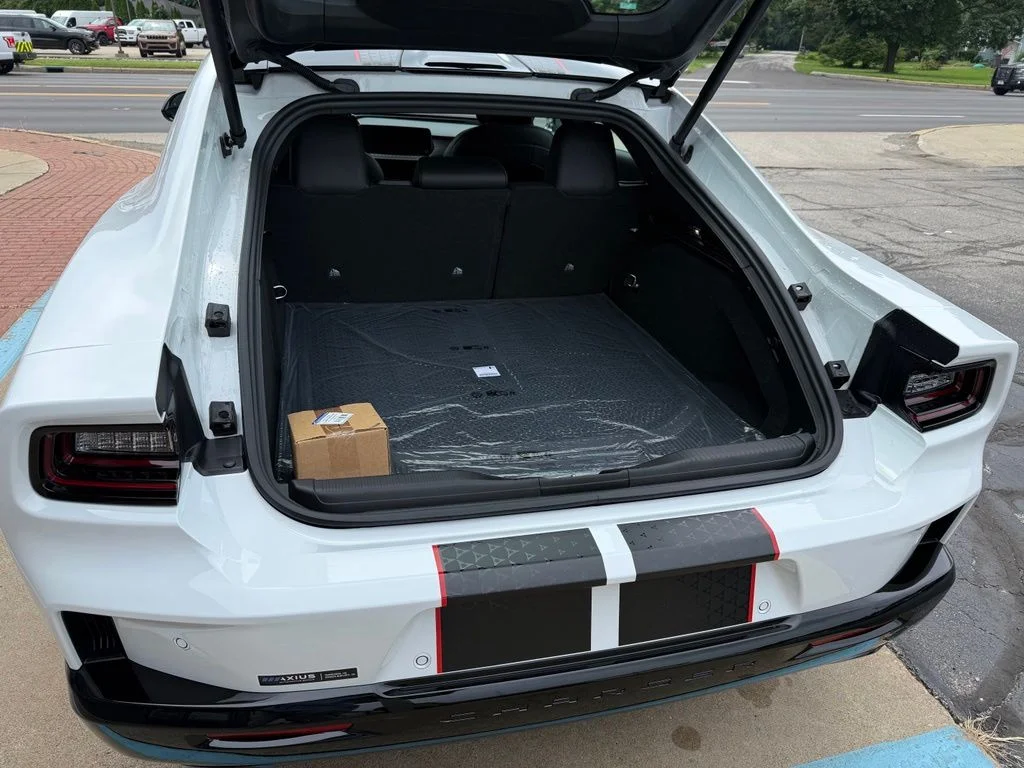 New 2027 White Knuckle Exterior Paint Dodge R/T Plus image 15