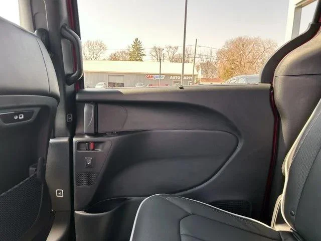 2026 Chrysler Pacifica Limited - Photo 26