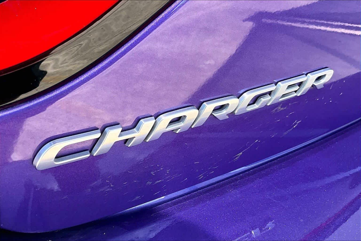 Used 2023 Plum Crazy Pearlcoat Dodge SXT image 30