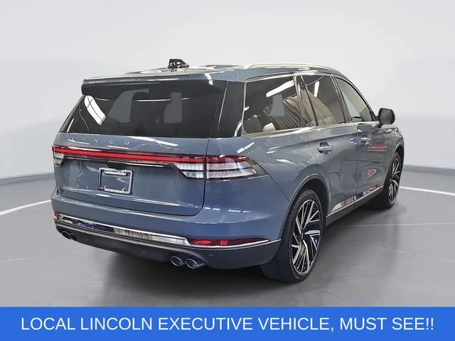 Used 2025 Blue Lincoln Reserve image 3