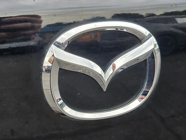 Used 2019 Black Mazda Grand Touring image 17