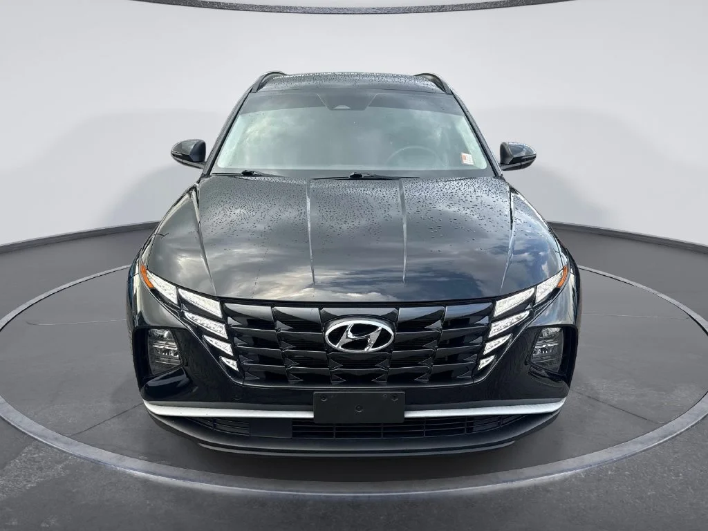 Used 2022 Black Hyundai SEL image 2