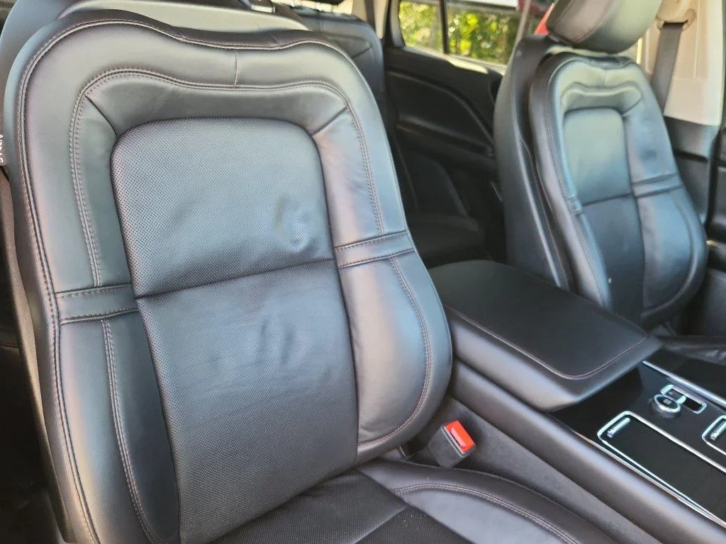Used 2023 Pristine White Metallic Tri-Coat Lincoln Grand Touring image 15