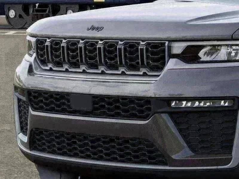 New 2026 Baltic Gray Metallic Clear-Coat Exterior Paint Jeep Limited image 13