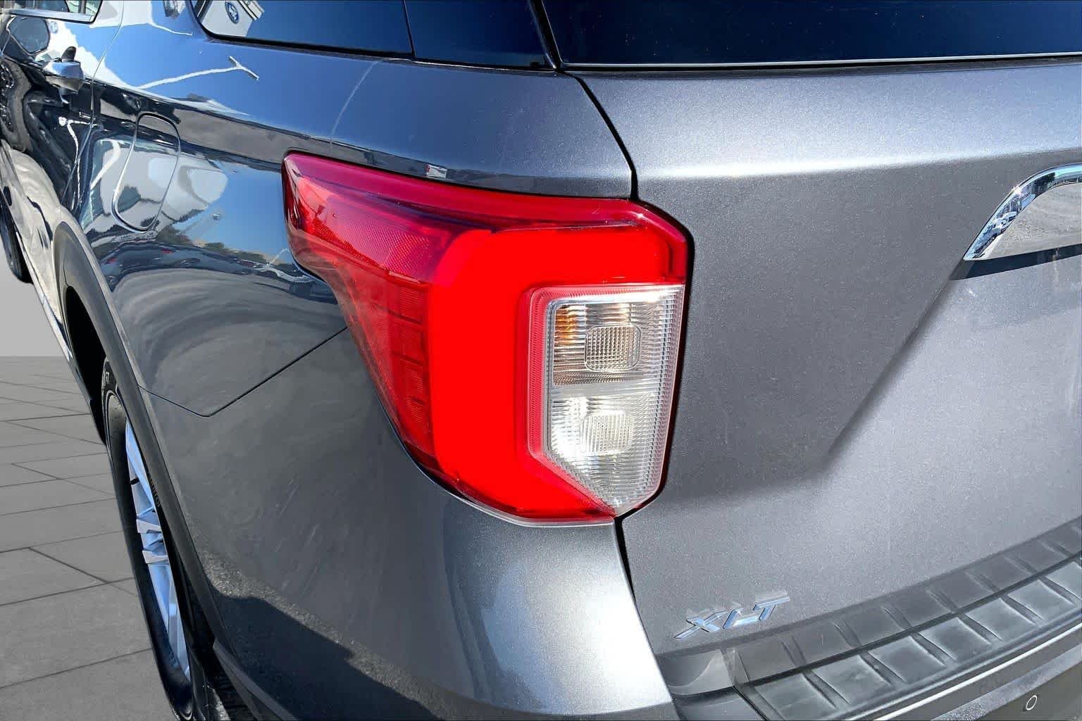 Used 2022 Carbonized Gray Metallic Ford XLT image 25