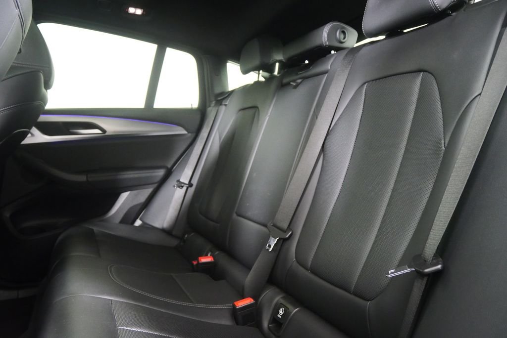 Used 2022 Dark Graphite Metallic BMW xDrive30i image 15