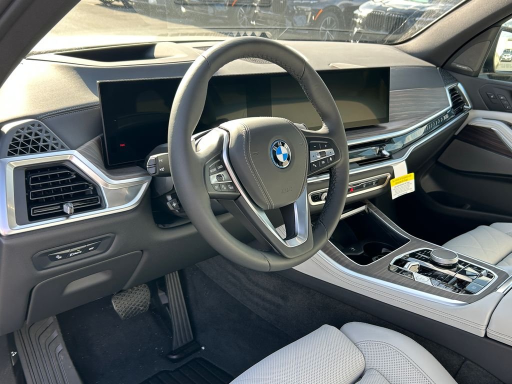 New 2026 Tanzanite Blue II Metallic BMW xDrive50e image 13