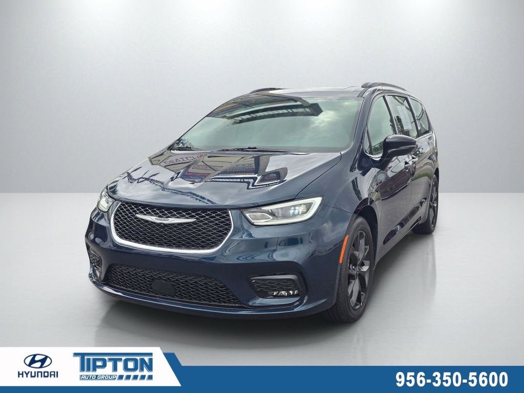 2025 Chrysler Pacifica Limited's photo