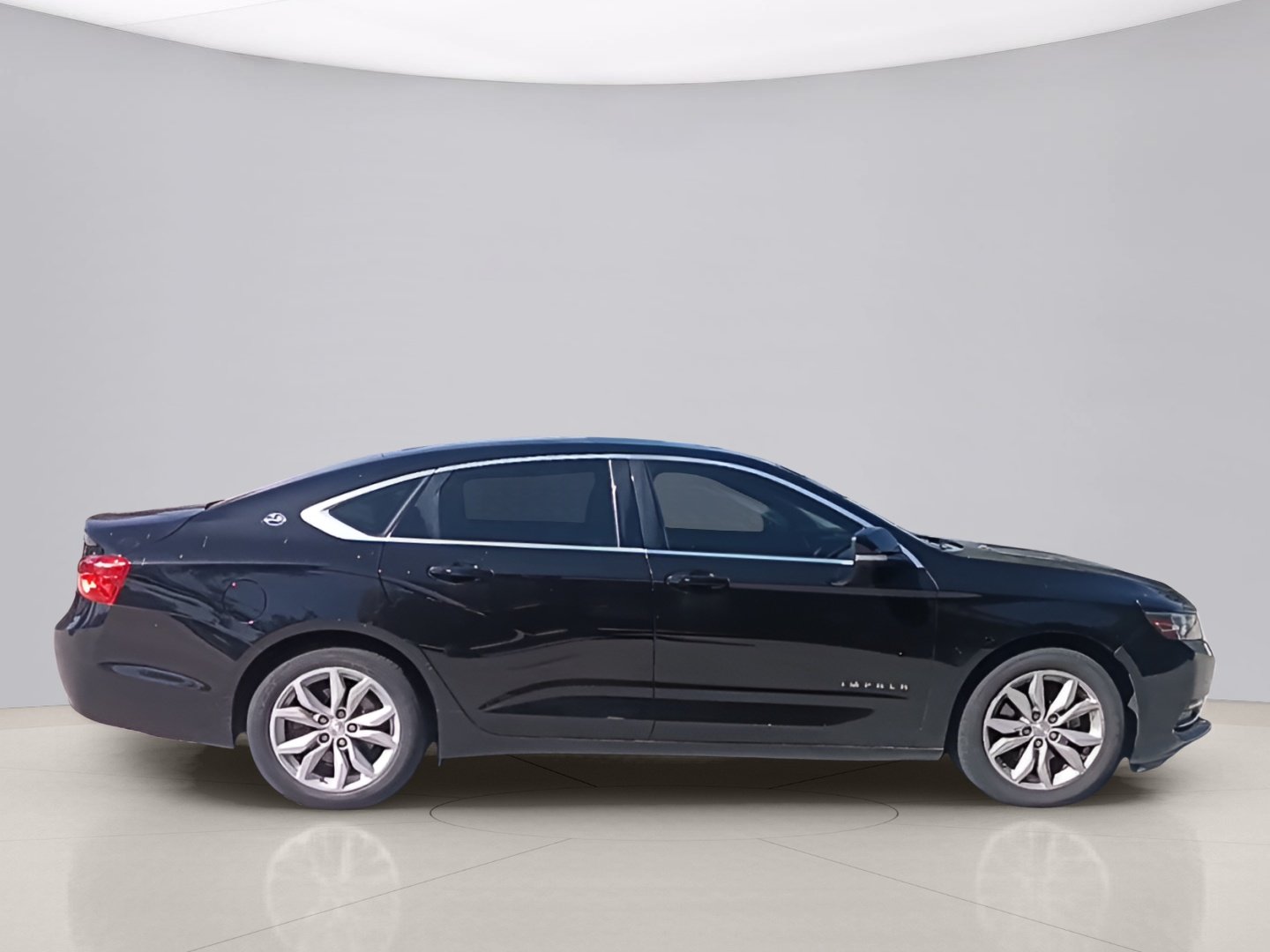 Used 2018 Black Chevrolet LT image 6